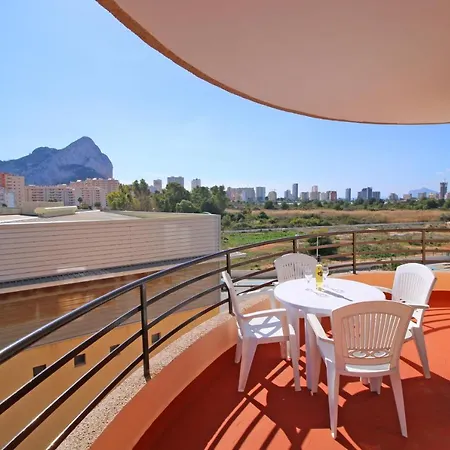 Ifac Sleeps 4 *